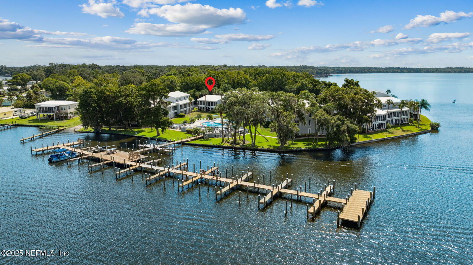 Property Photo:  210 River Bend Place B  FL 32193 