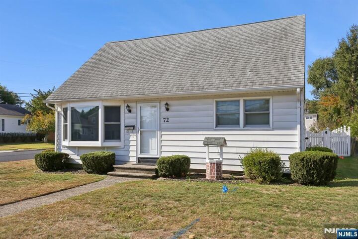 Property Photo:  72 Central Avenue  NJ 07442 