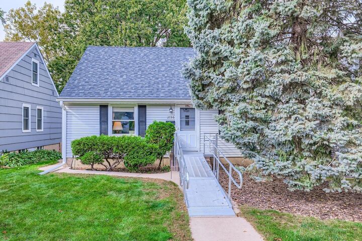 Property Photo:  2736 Brunswick Avenue S  MN 55416 