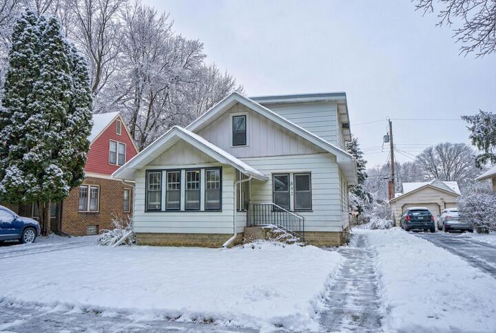 Property Photo: 967 Cherokee Avenue MN 55118