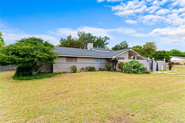 Photo de la propriété: 1115 S Greenstone Lane TX 75137