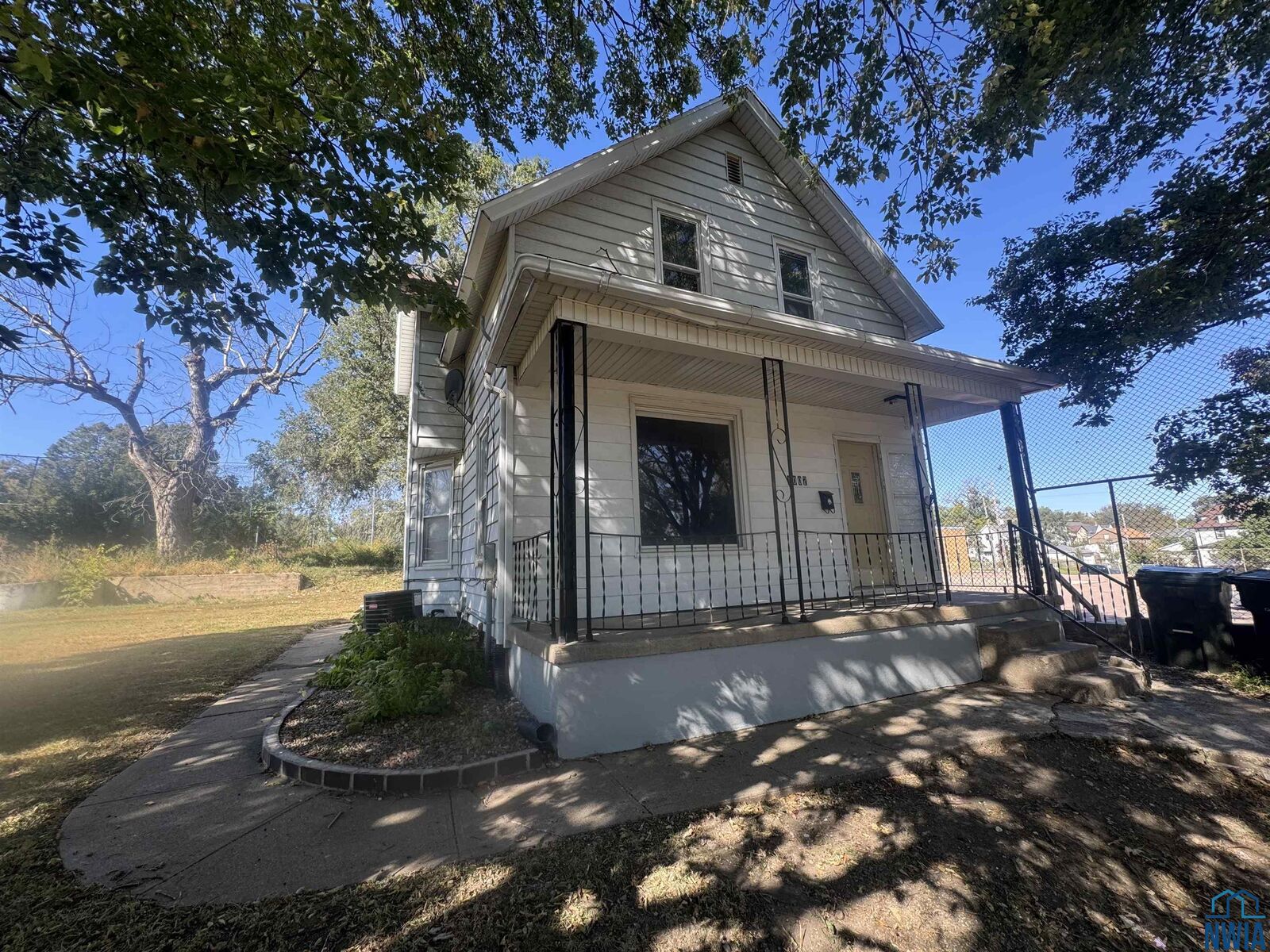 Property Photo: 1007 Virginia St IA 51105