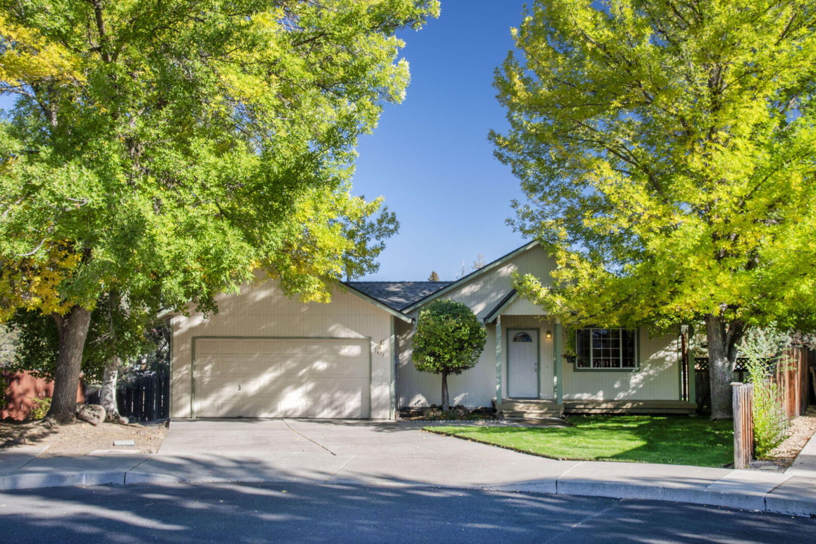 Property Photo: 1473 NE Mable Court OR 97701