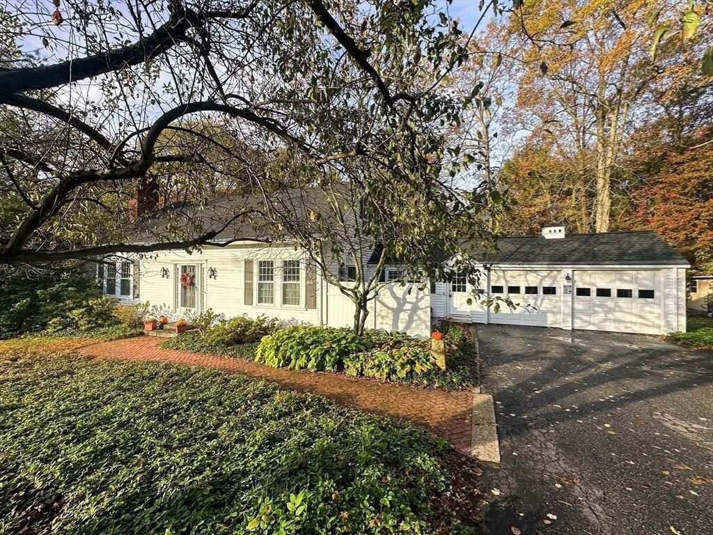 Property Photo:  114 Grafton Street  MA 01545 