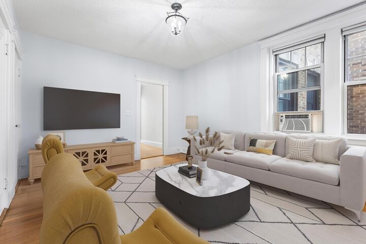 116 Riverway St 14  Boston MA 02215 photo
