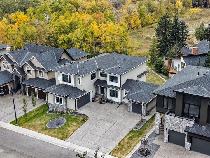 Photo de la propriété:  7 Mystic Ridge Way SW  AB T3H 1S7 