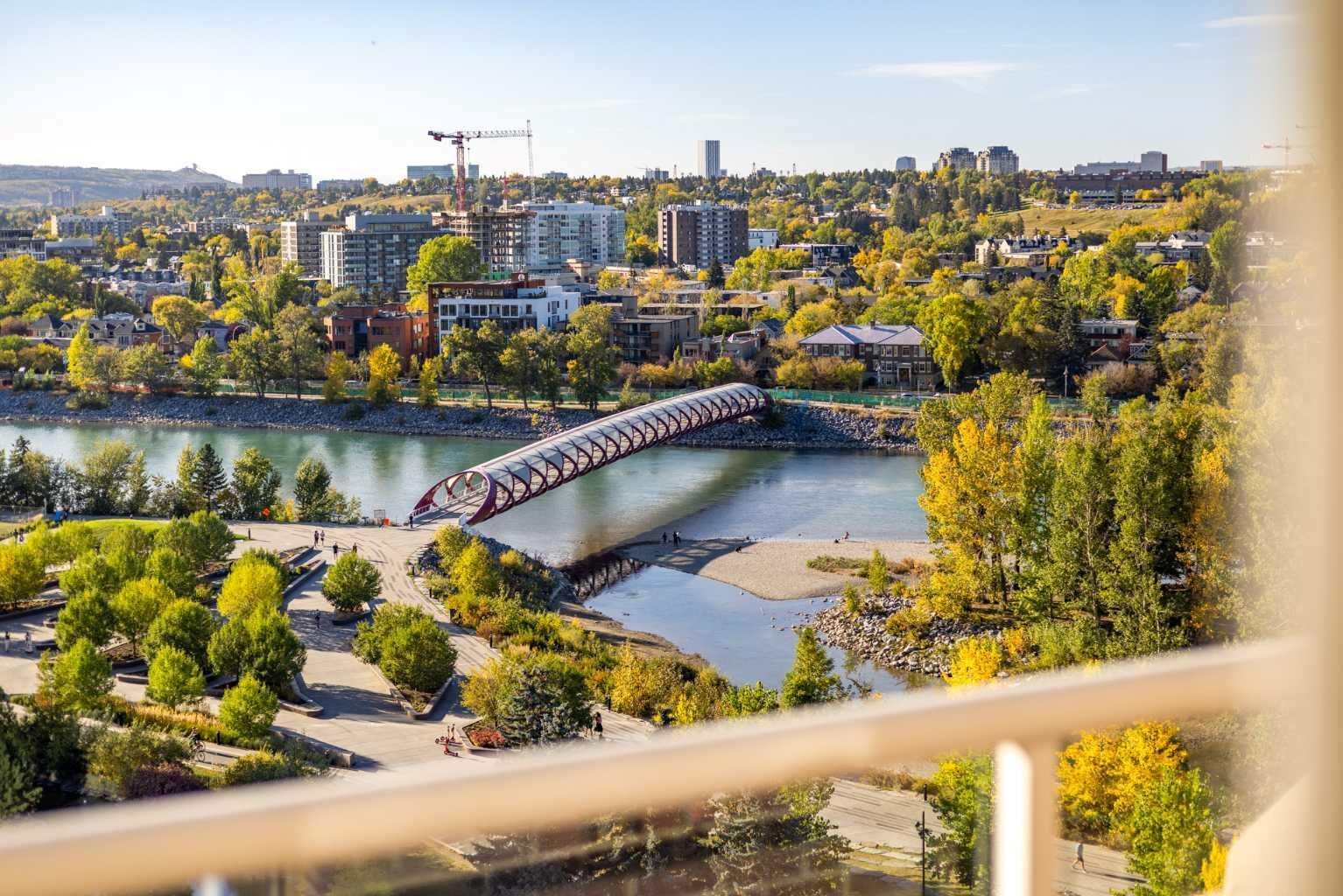 Property Photo:  690 Princeton Way SW 1201  AB T2P 5J9 