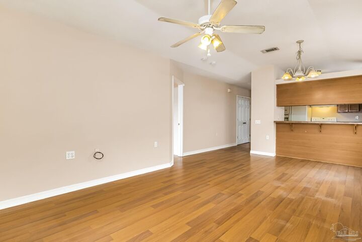 Property Photo:  1405 Dunhurst Dr  FL 32534 