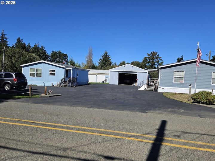 90797 Travis Ln  Coos Bay OR 97420 photo