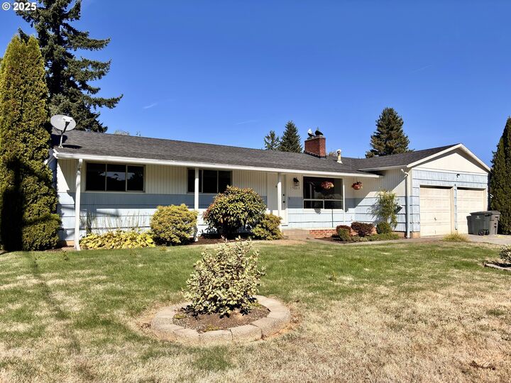 Property Photo: 19003 NE Clackamas St OR 97230