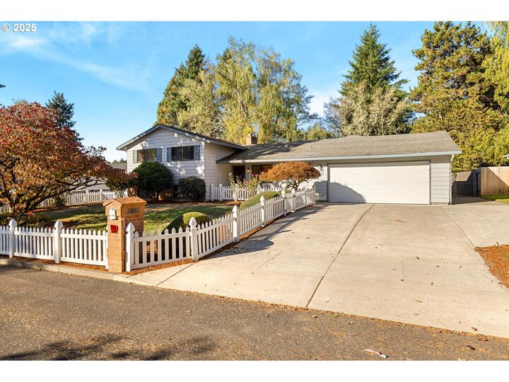Property Photo:  2010 NE 126th Ave  WA 98684 