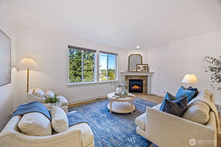 Property Photo: 2613 E Howell Street WA 98122