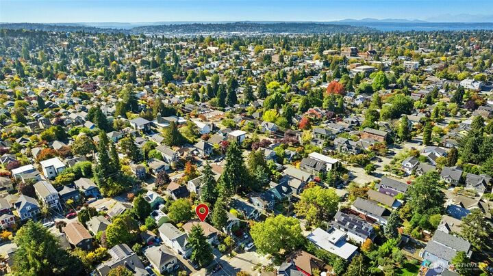 Property Photo: 735 N 83rd Street WA 98103
