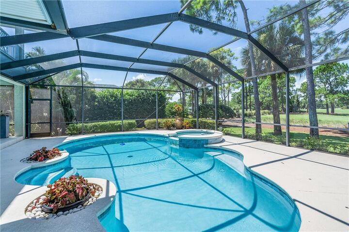 Property Photo:  886 Carolina Circle SW  FL 32962