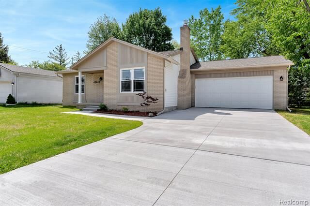 Property Photo: 41441 Cumberland Drive MI 48188