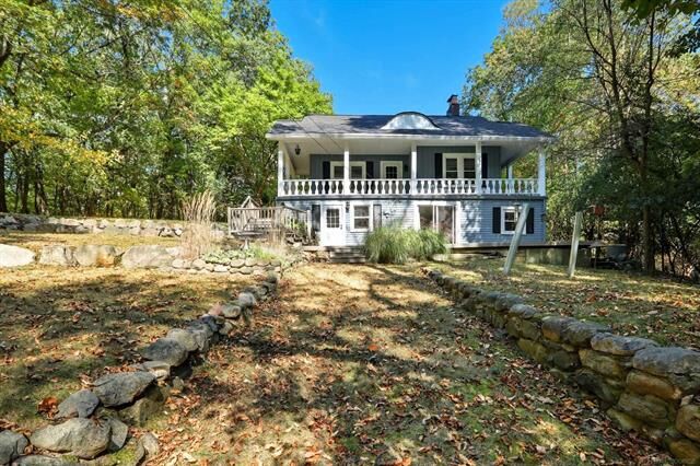 Property Photo:  4936 Neosho Drive  MI 48348