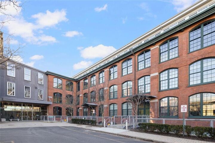 Property Photo:  10 Exchange Court 506  RI 02860 