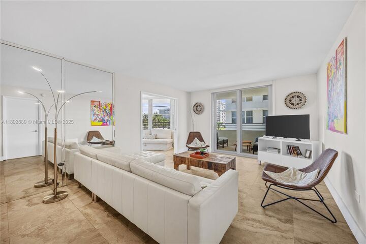 Property Photo: 5555 Collins Ave 4B FL 33140