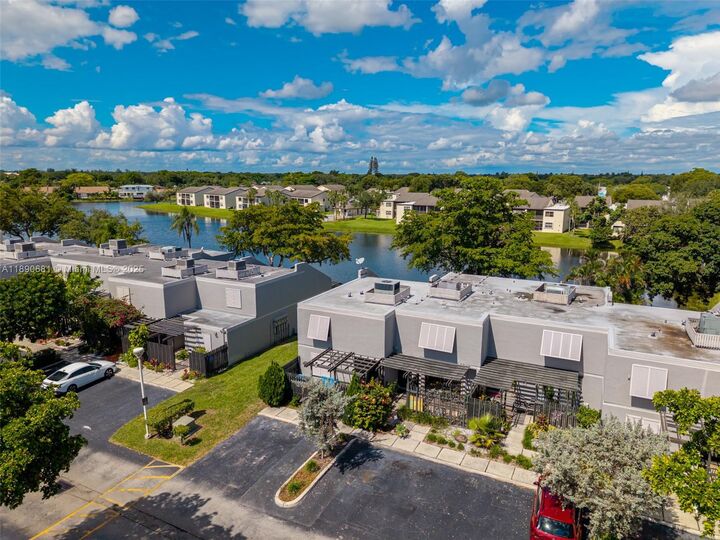 Property Photo: 11225 NW 16th Ct FL 33026