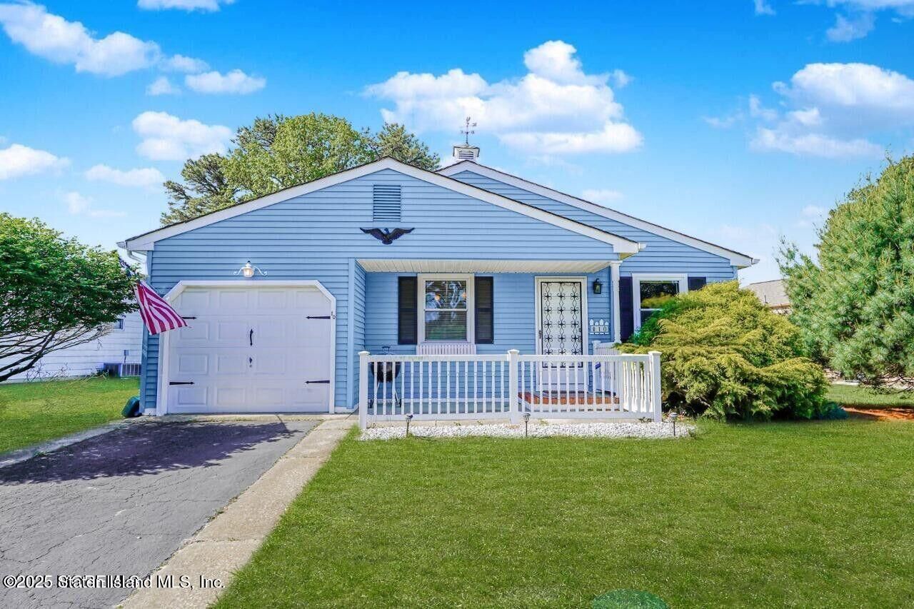 Property Photo: 10 Inverell Drive NJ 08753