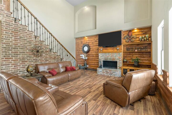 Property Photo: 1910 Reisling Drive LA 70611