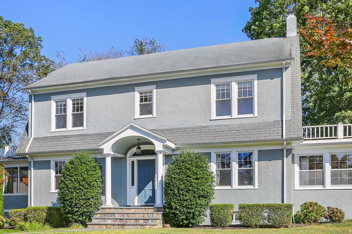 Property Photo:  38 Van Rensselaer Avenue  CT 06902 