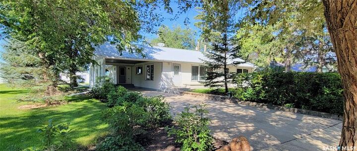 Property Photo: 33 Main Street SK S0H 3T0