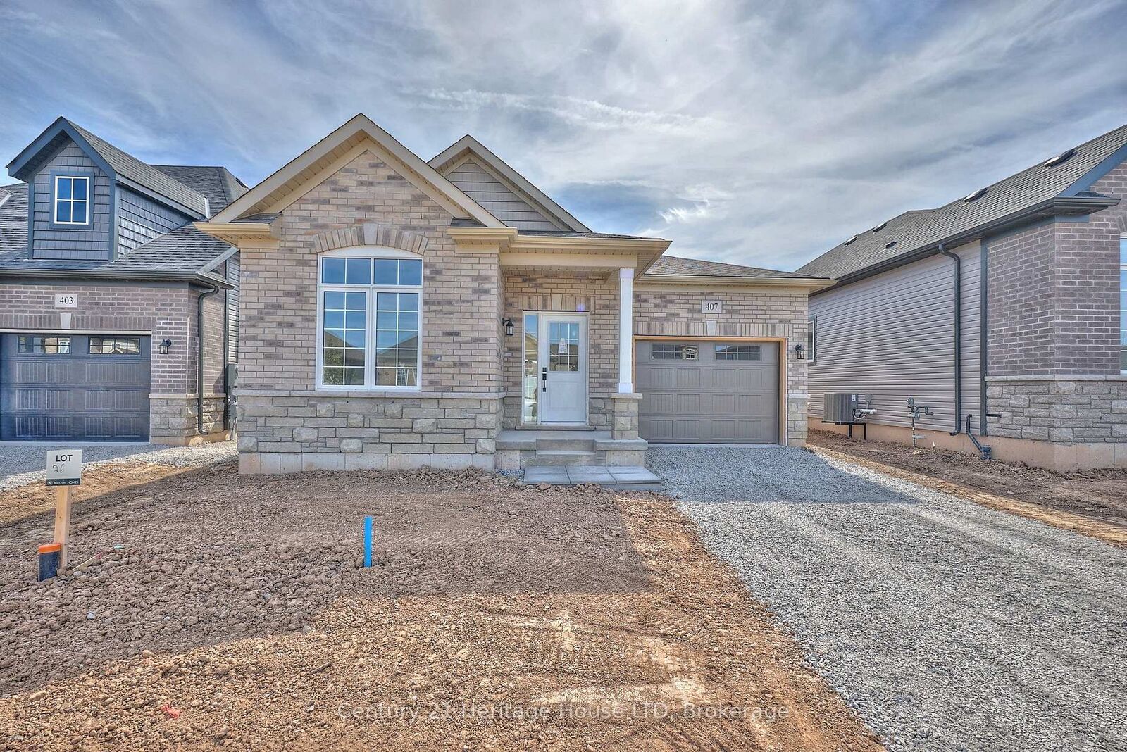 Property Photo:  407 Louisa Street  ON L2A 6T6