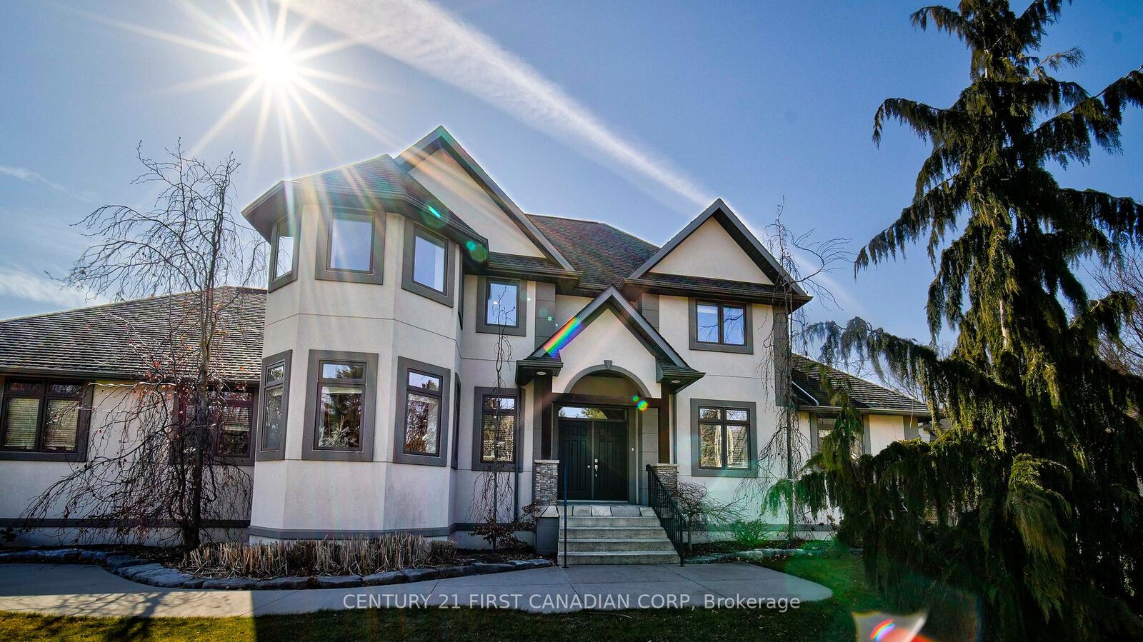 Property Photo: 1659 Hamilton Road ON N6M 1G5