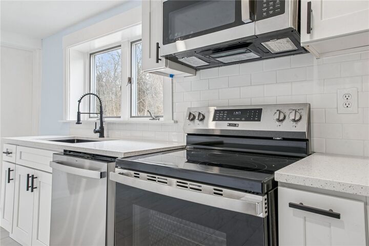 Property Photo: 3004 Bushy Run PA 15644