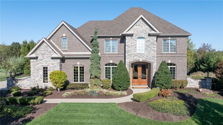 135 Majestic Dr  Cranberry Twp PA 16046 photo
