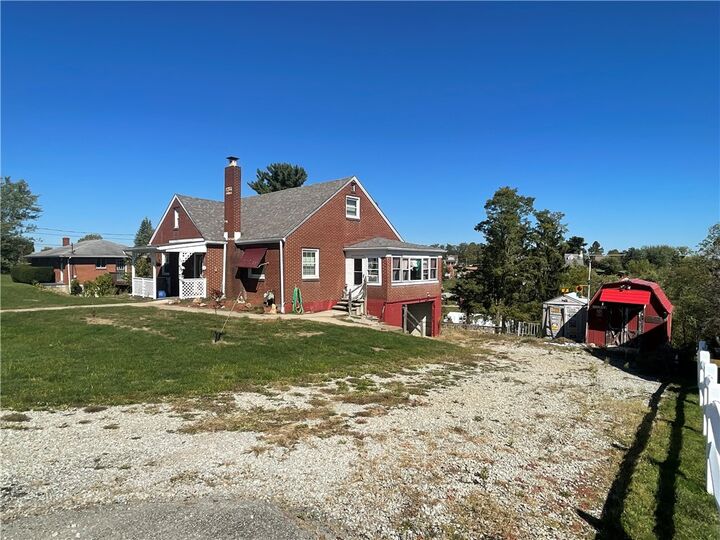 Property Photo: 33 Orchard Lane PA 15063