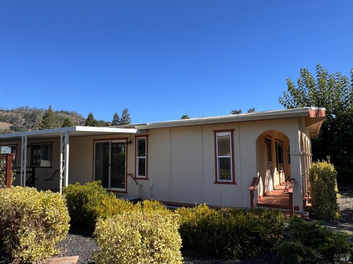 Property Photo: 48 Shadyleaf Court CA 95409