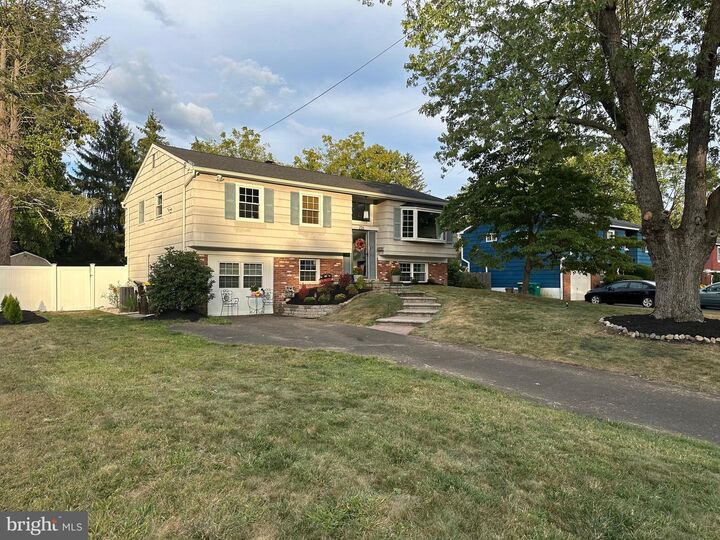 Property Photo: 226 Meadow Drive PA 19067