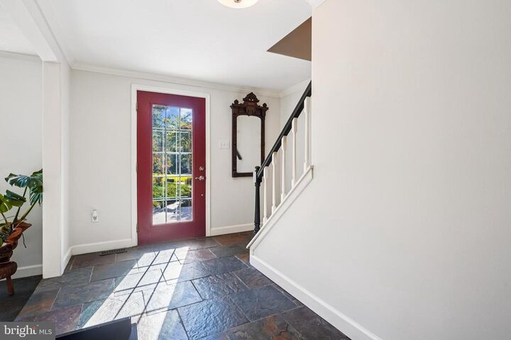 Property Photo: 4710 Pinecrest Court VA 22025