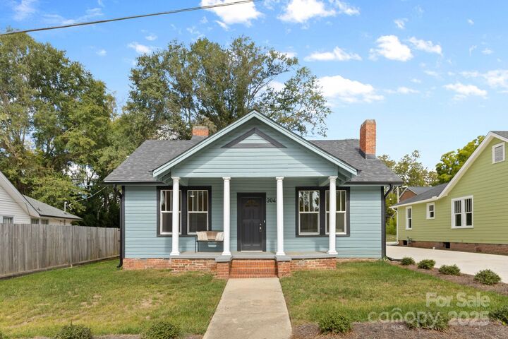 Property Photo:  304 W Gay Street  SC 29720 