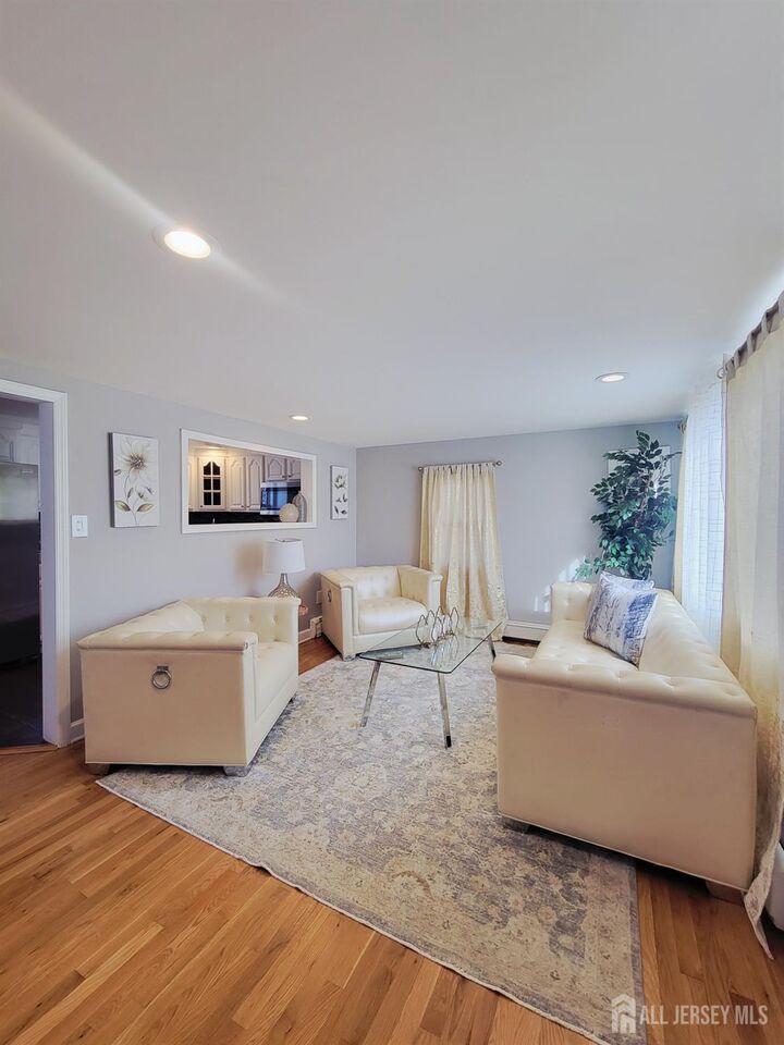 27 Marryott Street  Monroe NJ 08831 photo