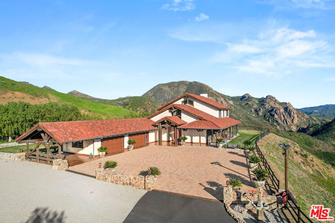 Property Photo: 12486 Yerba Buena Rd CA 90265