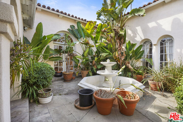 Property Photo: 609 S Highland Ave CA 90036