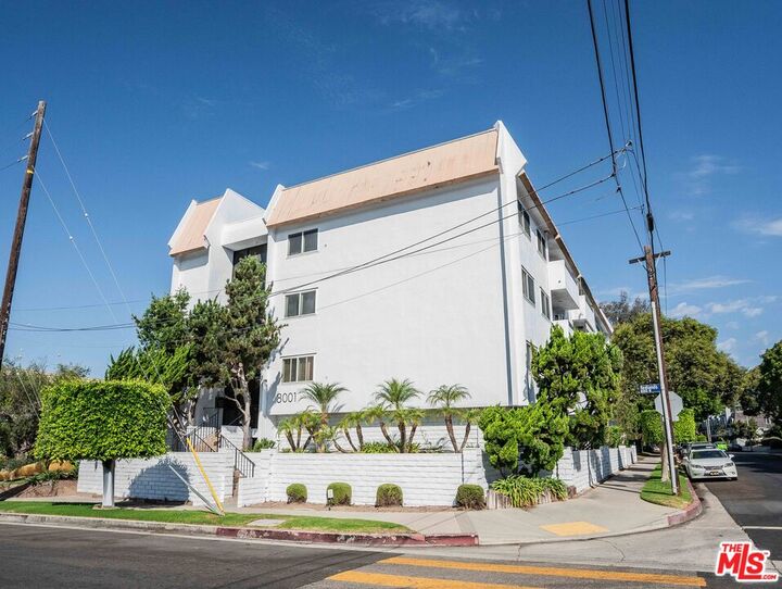 Property Photo: 8001 Redlands St CA 90293