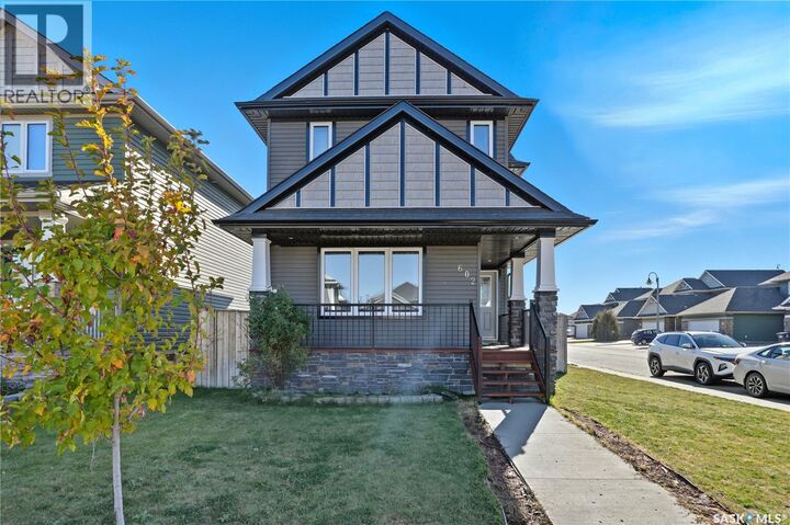 Property Photo: 602 Kolynchuk Court SK S7T 0W1