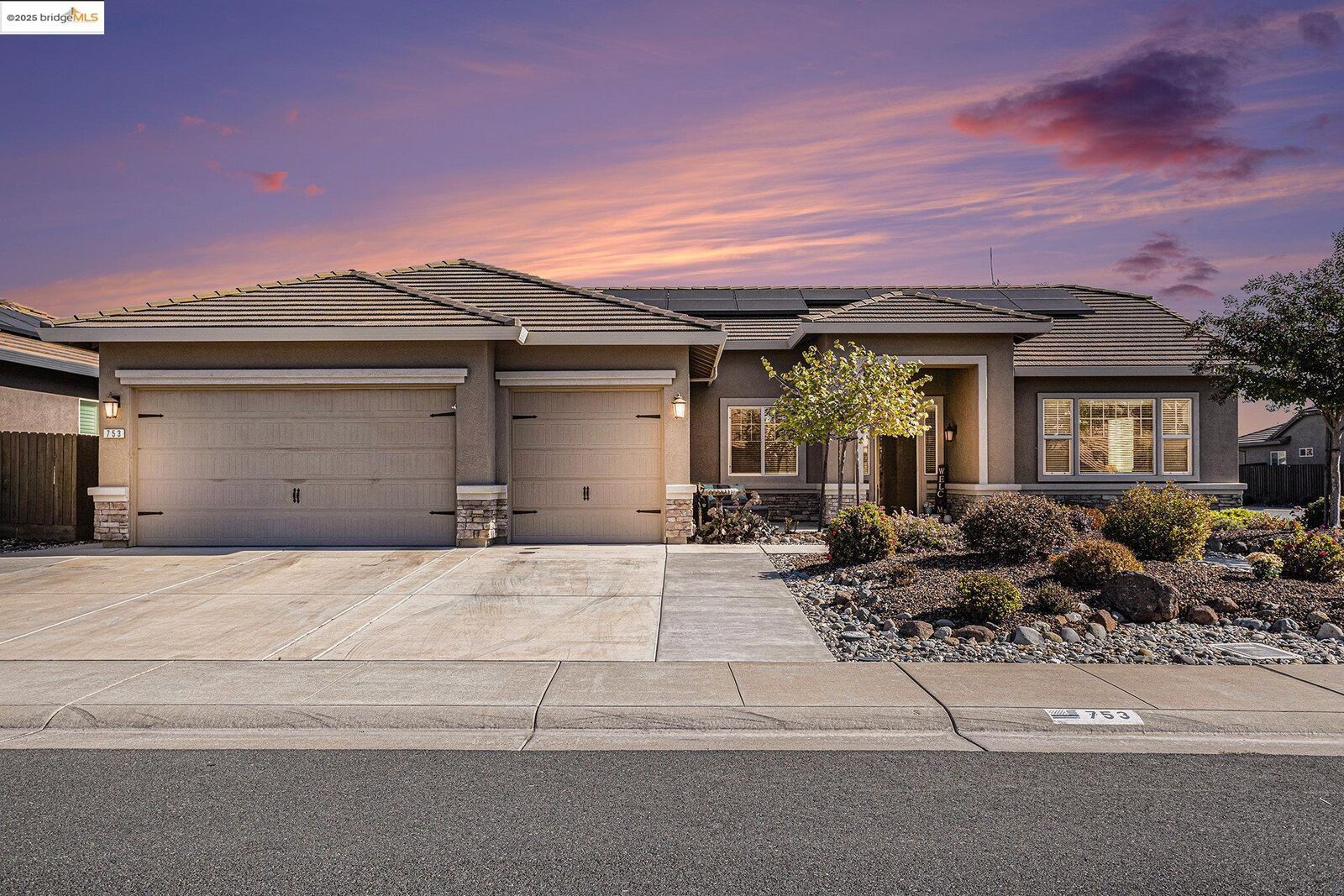 Property Photo: 753 Whitaker Way CA 95632