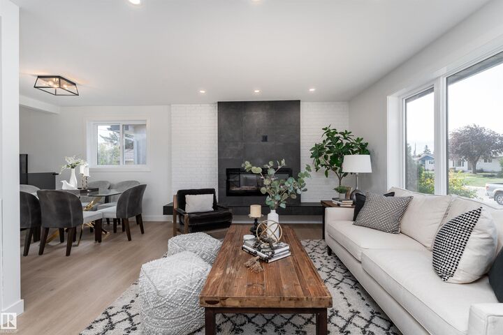 8707 54 Street NW  Edmonton AB T6B 1H2 photo
