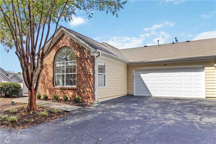 Property Photo: 2191 Rockbridge Road 1602 GA 30087