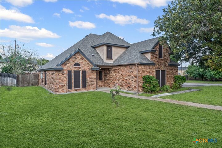 Property Photo: 1811 Rally Lane TX 76548