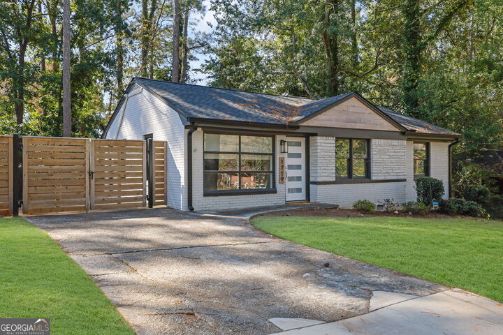 Property Photo: 1719 San Gabriel Avenue GA 30032
