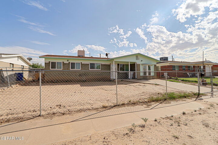 Property Photo:  222 Kelvin Avenue  TX 79915 
