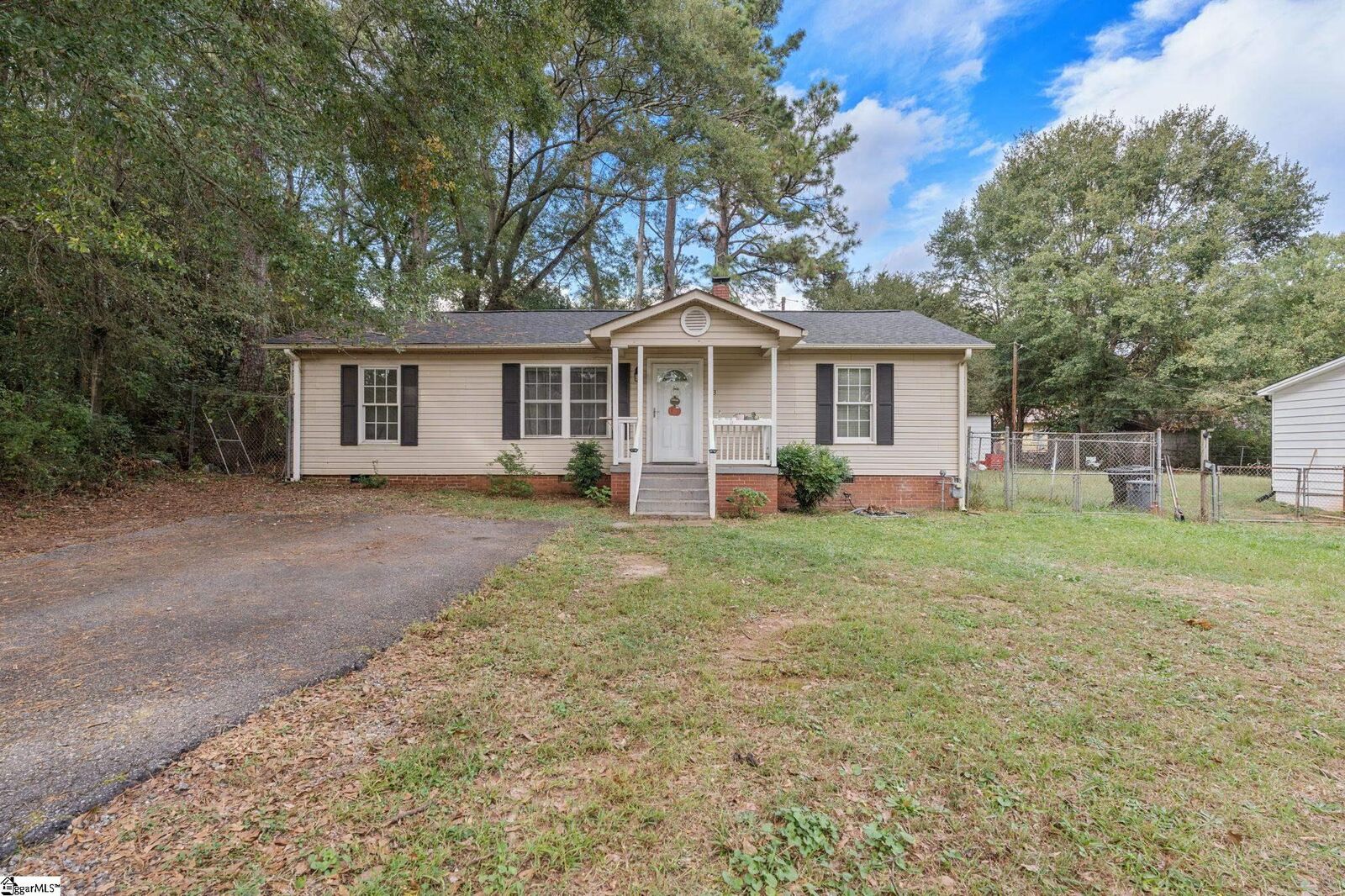 Property Photo: 1313 Phyllis Drive SC 29621
