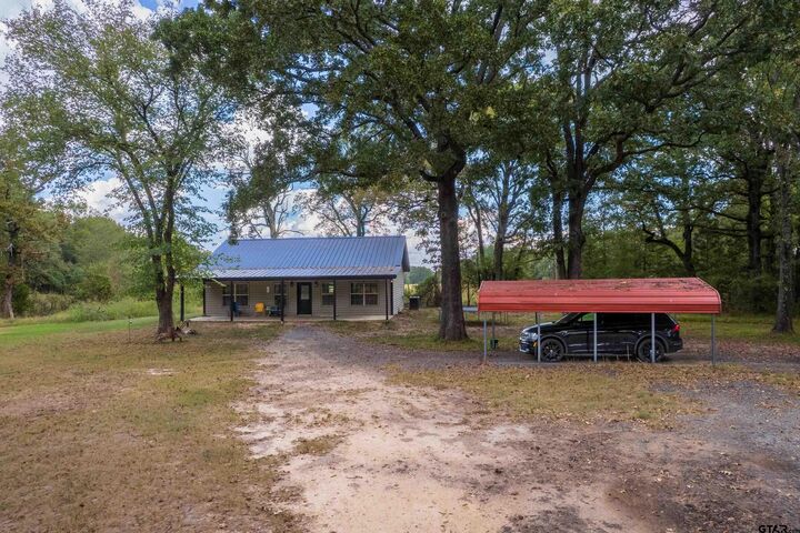 Property Photo:  625 NE County Road 2140  TX 75487 