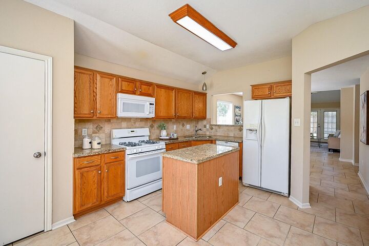 Property Photo: 7303 Greenwood Point TX 77433